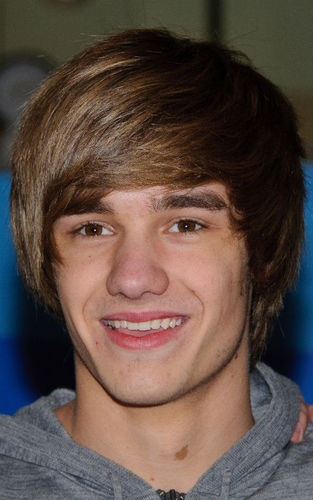  liam at a book signing!!:)xx<3