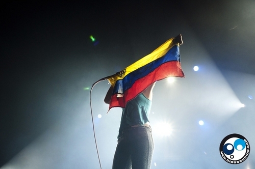  04.03.11 Paramore @ Caracas, Venezuela