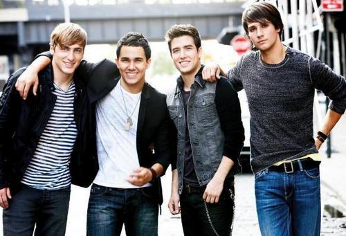  BTR the hottest band on earth