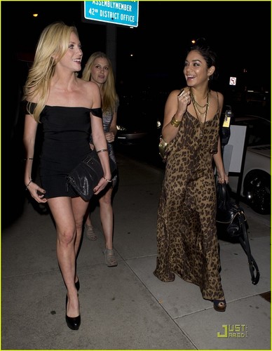  Brittany & Vanessa out in LA