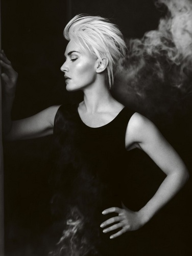  Kate Winslet par Mario Testino Vogue UK April 2011