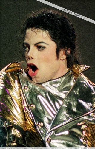 Michael Jackson HISTORY
