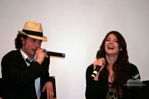  New/Old foto's of Jackson and Ashley from Twilight Con in San Francisco (02/21/2009)