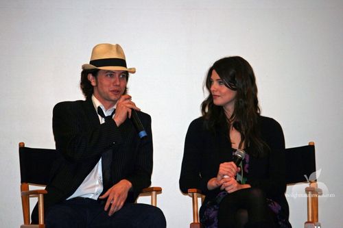  New/Old mga litrato of Jackson and Ashley from Twilight Con in San Francisco (02/21/2009)