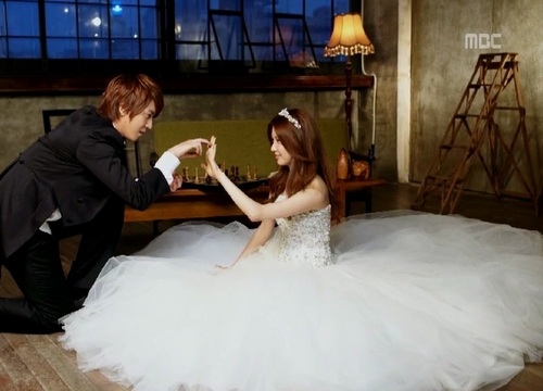  Seohyun & Yonghwa - Wedding picture