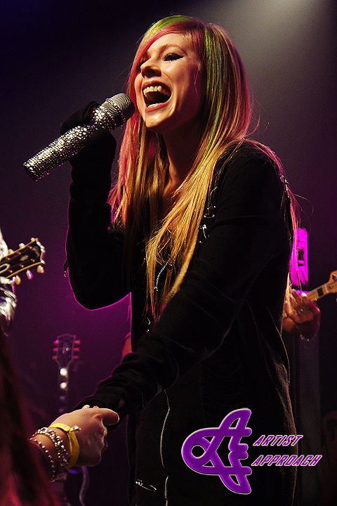 Z100 Private Concert New York 09/03/2011 - Avril Lavigne Photo ...