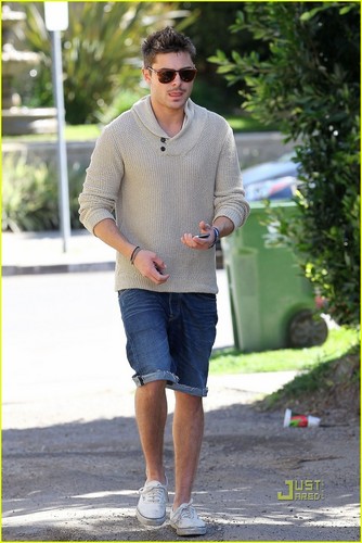  Zac out in West Hollywood