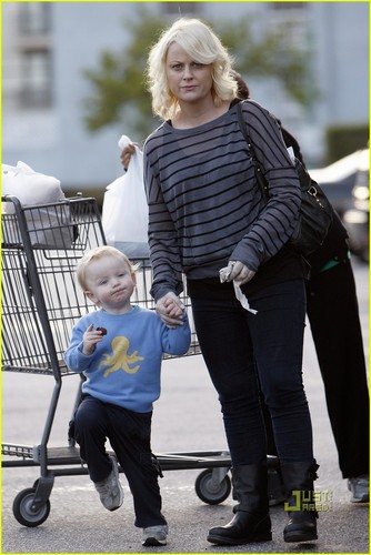  Amy Poehler: Grocery Shopping with Archie!