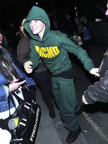  Justin Bieber at a Londres Hotel