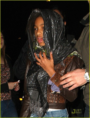  Willow Smith: Indian chakula with the Family