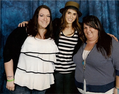  Amazing Fotos Fan with Nikki Reed at TwiCon in Nashville