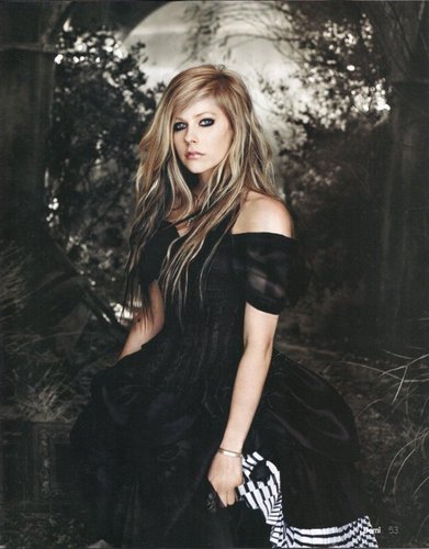  Avril Lavigne-Demi Magazine 2011