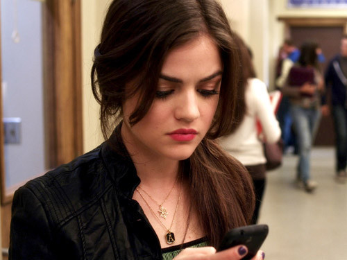 Lucy Hale As Aria Montgomery In Pll Lucy Hale Photo Fanpop