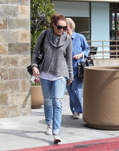  Miley-Out in Toluca Lake - March 17th, 2011