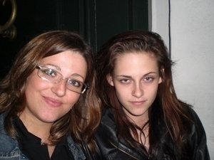  New/Old фото of Kristen Stewart with her fans!