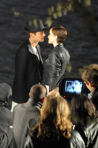  On the Set (Night) - March 16, 2011