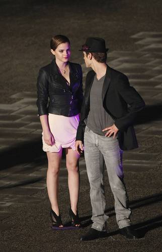  On the Set (Night) - March 16, 2011