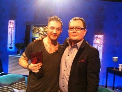  Tom with Alan Carr Chatty Man