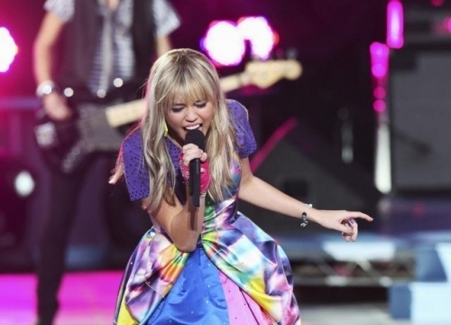  Hannah Montana season 3 promotional stills concerts!