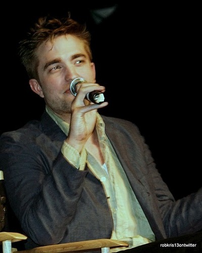 plus Amazing photos of Rob, Kristen and Taylor at LA Twilight Comvention