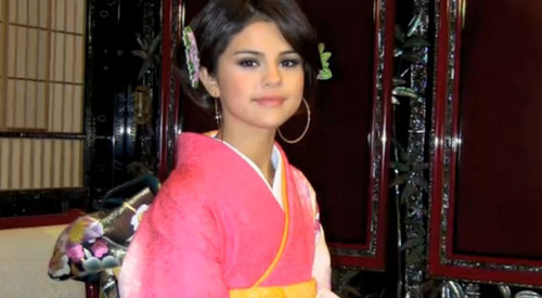  Selena Gomez in 일본