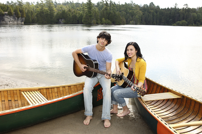  Demi camp rock 2 official photoshot!