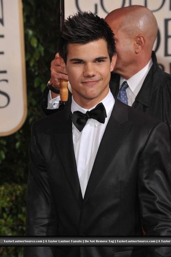  Golden Globes, 2010- Taylor <3