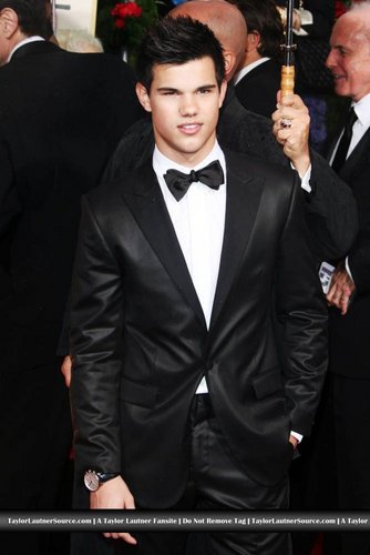  Golden Globes, 2010- Taylor <3