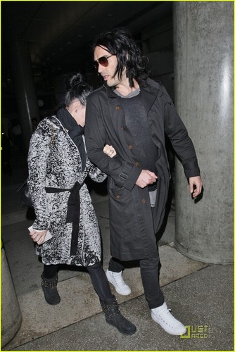 Katy Perry Hides Behind Russell Brand at LAX