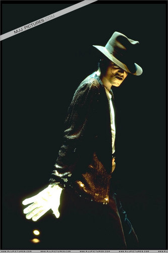  Michael Jackson BAD Tour Pictures :D