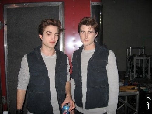  OLD PICTURES FROM THE TWILIGHT SET