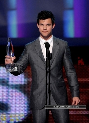  People's Choice Awards, 2010- Taylor <3