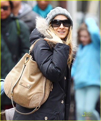  Sarah Jessica Parker: Grocery Run with the Twins!
