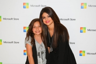  > Microsoft Store Opening concert Meet & Greet at South Coast Plaza
