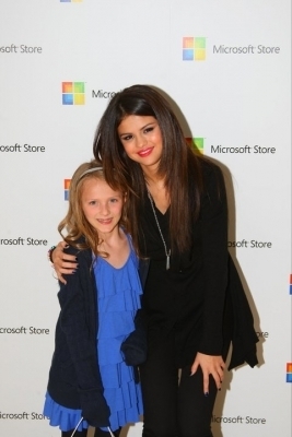  > Microsoft Store Opening concerto Meet & Greet at South Coast Plaza