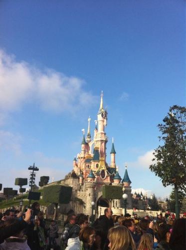  This and the schloss of the Disney Paris! P close to anyone who lives in Europe come up Mickey! http: