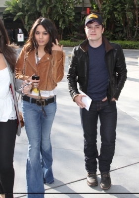  Vanessa & Josh out in LA