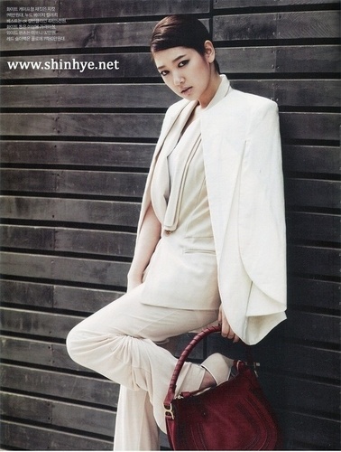  ark Shin Hye – Sure Magazine