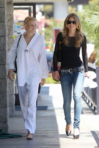  March 31st: AnnaLynne McCord At a local mixed-martial arts studio
