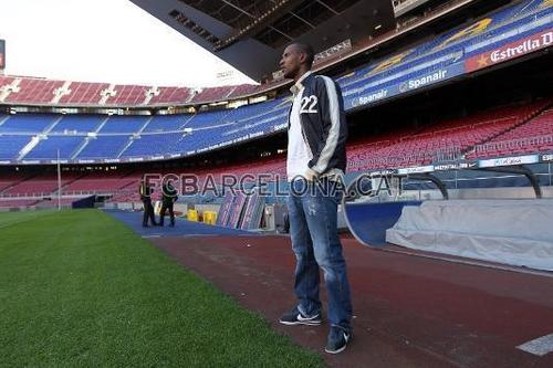 Abidal visited his vrienden during training
