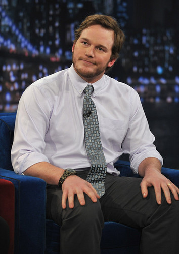  Chris Pratt on "Late Night With Jimmy Fallon" - March 4, 2011