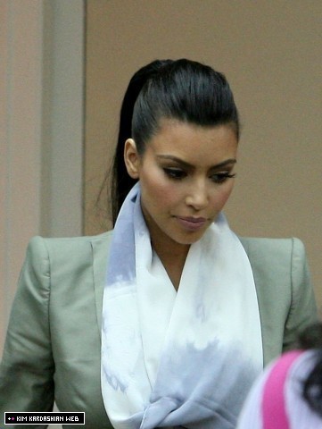  Kim is photographed as she visits a nail salon in Beverly Hills 3/23/11