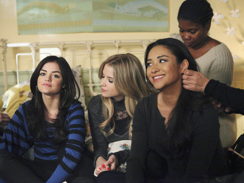 Pretty Little Liars ~ Behind The Scenes