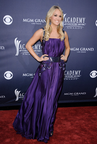  4/3/11 - Academy Of Country muziki Awards - Arrivals