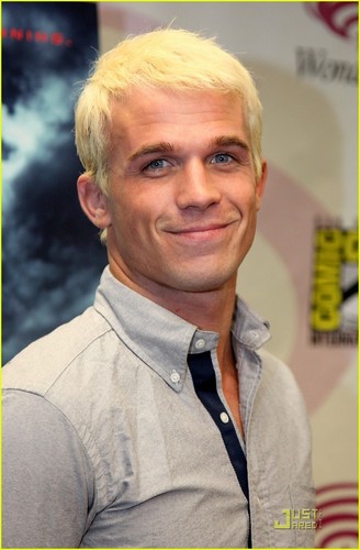  Cam Gigandet: New Blond Haircut!