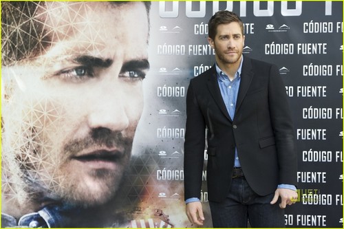  Jake Gyllenhaal: 'Source Code' ছবি Call in Madrid