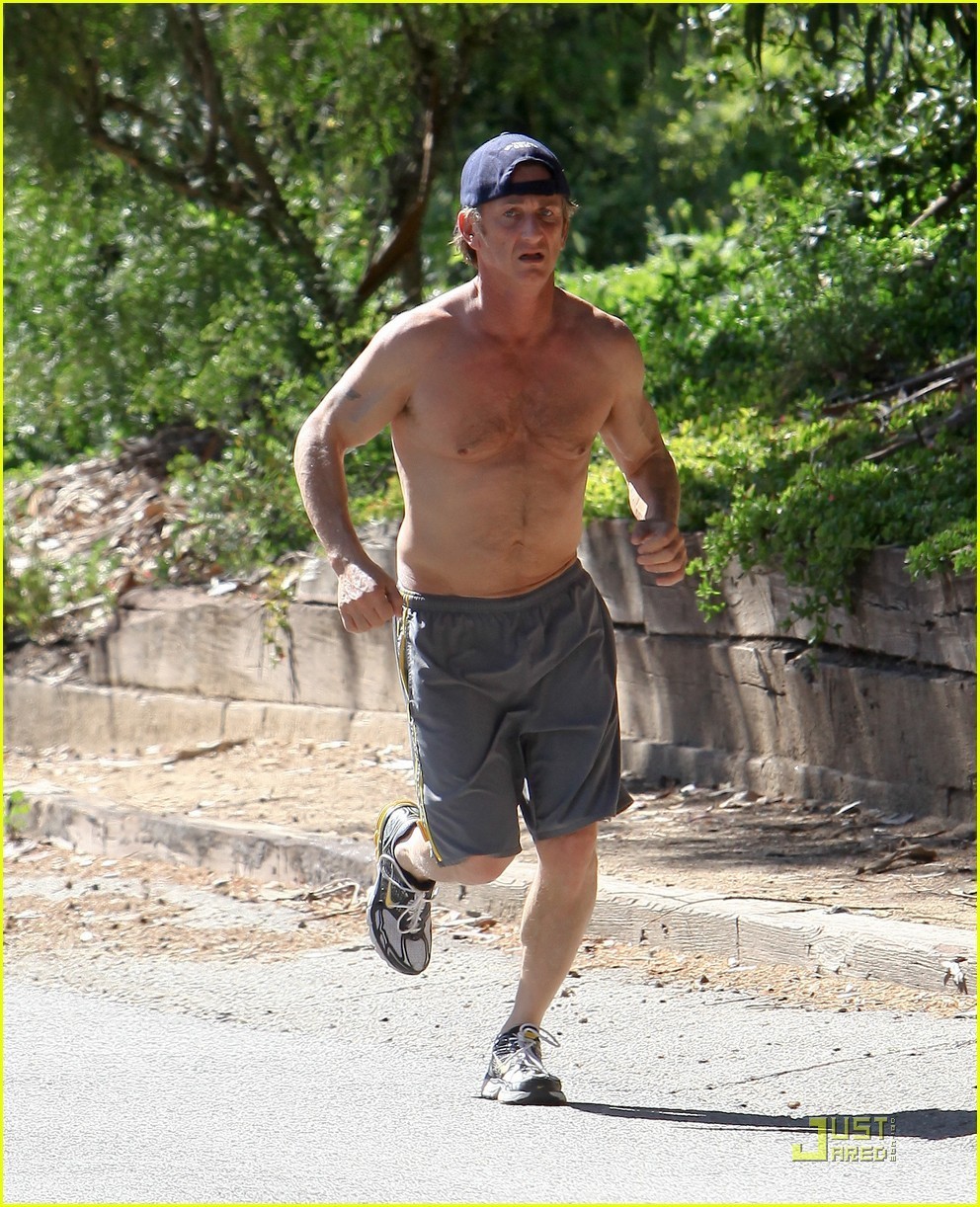 Sean Penn: Shirtless Jogging In Malibu - Hottest Actors Photo (20769029 ...