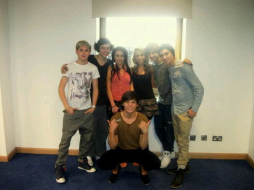  1D = Heartthrobs (Enternal Amore 4 1D) Wiv fan At Cardiff! Amore 1D Soo Much! 100% Real :) ♥