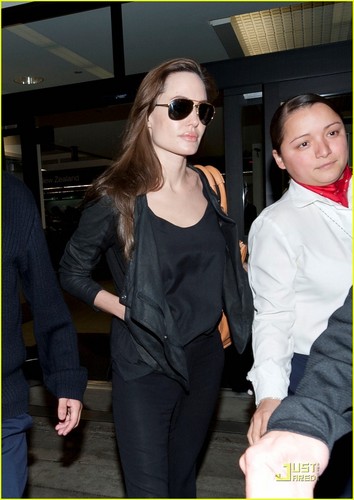 Angelina Jolie: Back in Los Angeles!