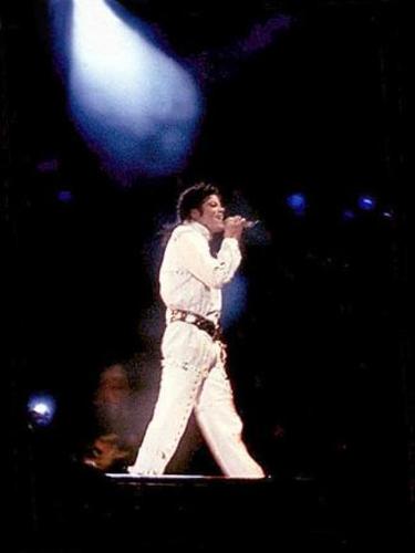  MJ BAD TOUR PICS
